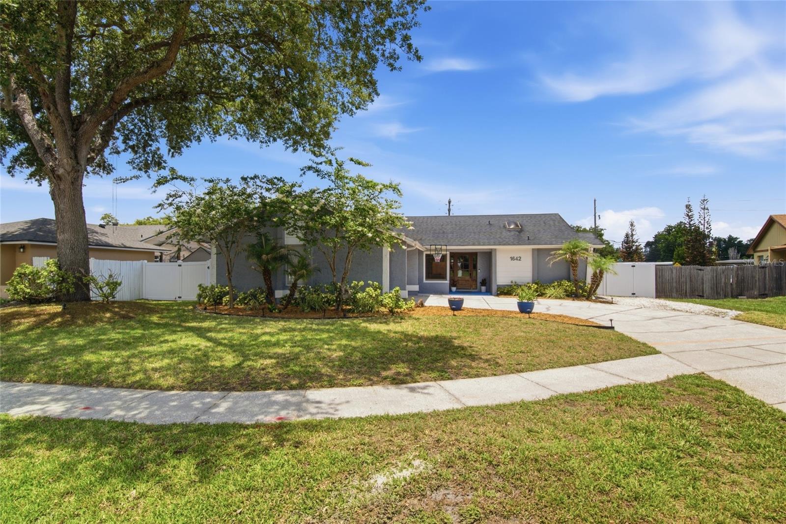 BELLE ISLE WEST - Residential