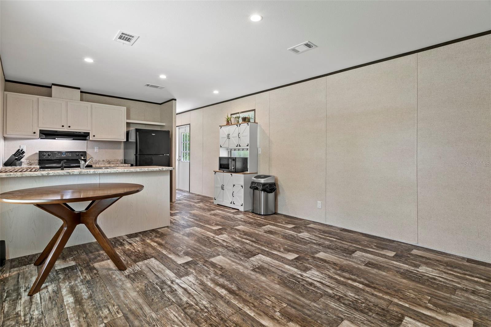 CROOM A COOCHEE ESTATES - Residential