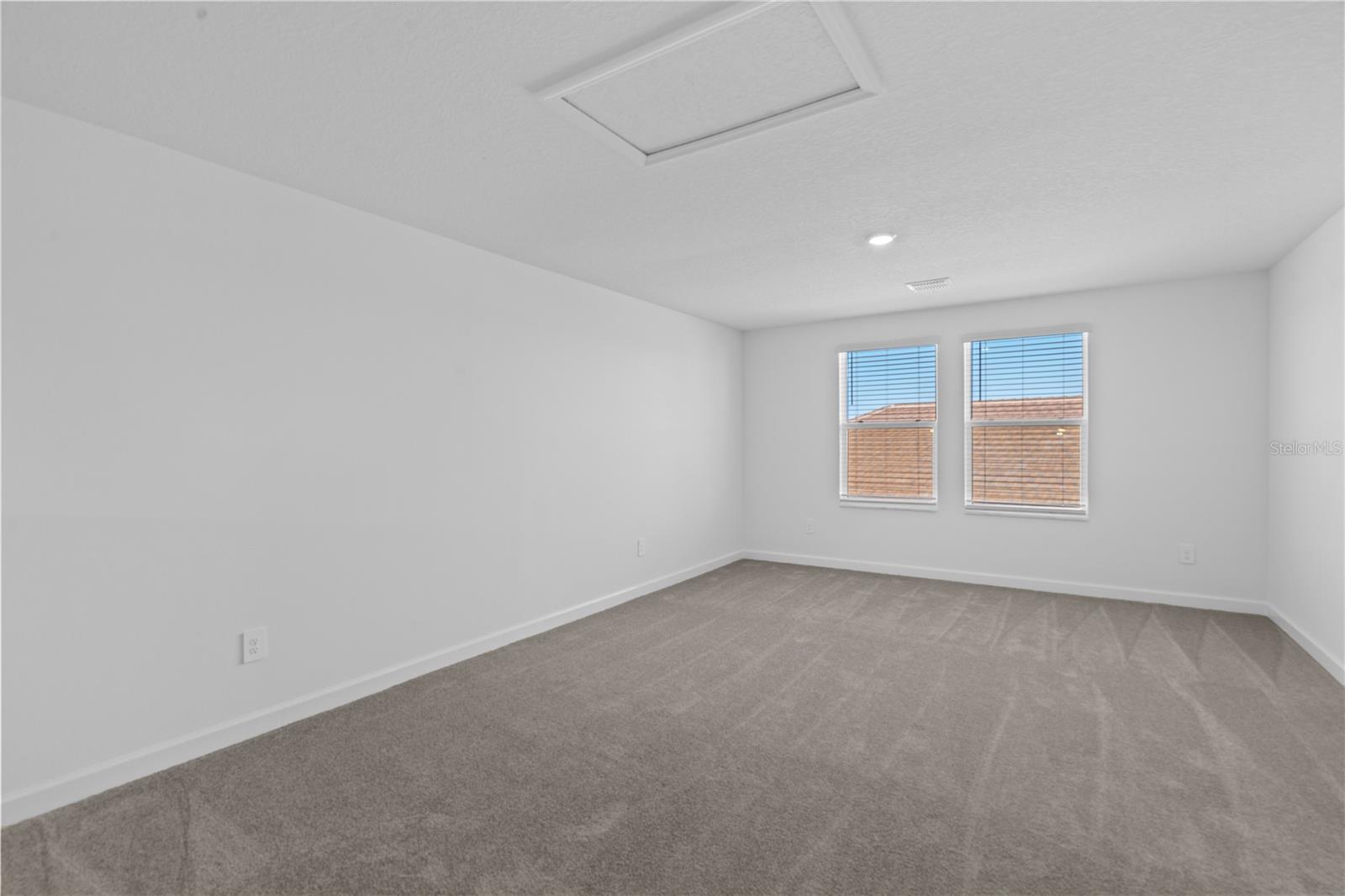 MIRADA - ACTIVE ADULT - Residential