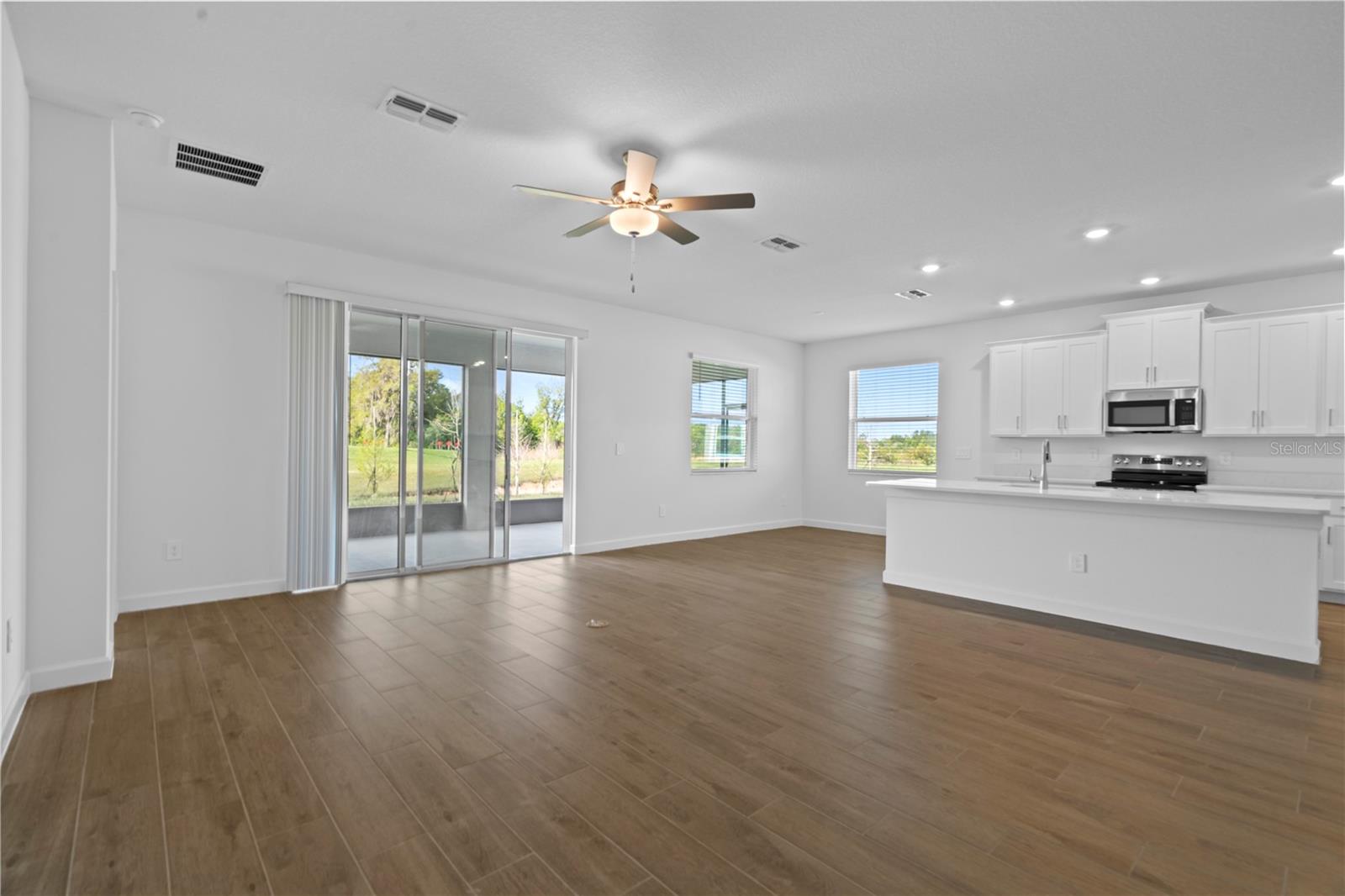MIRADA - ACTIVE ADULT - Residential