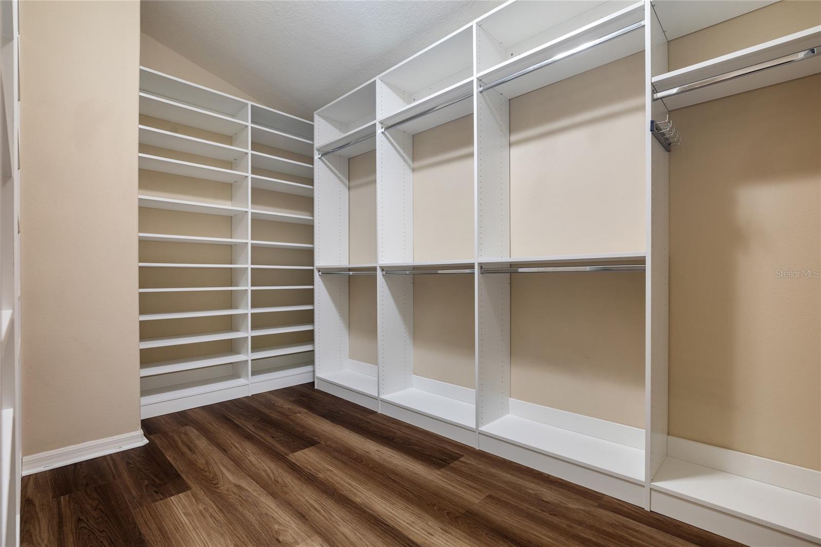 THOUSAND OAKS PH 6-9 - Residential