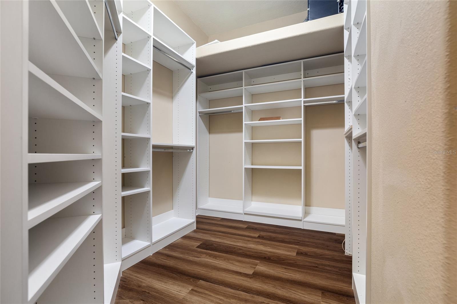 THOUSAND OAKS PH 6-9 - Residential