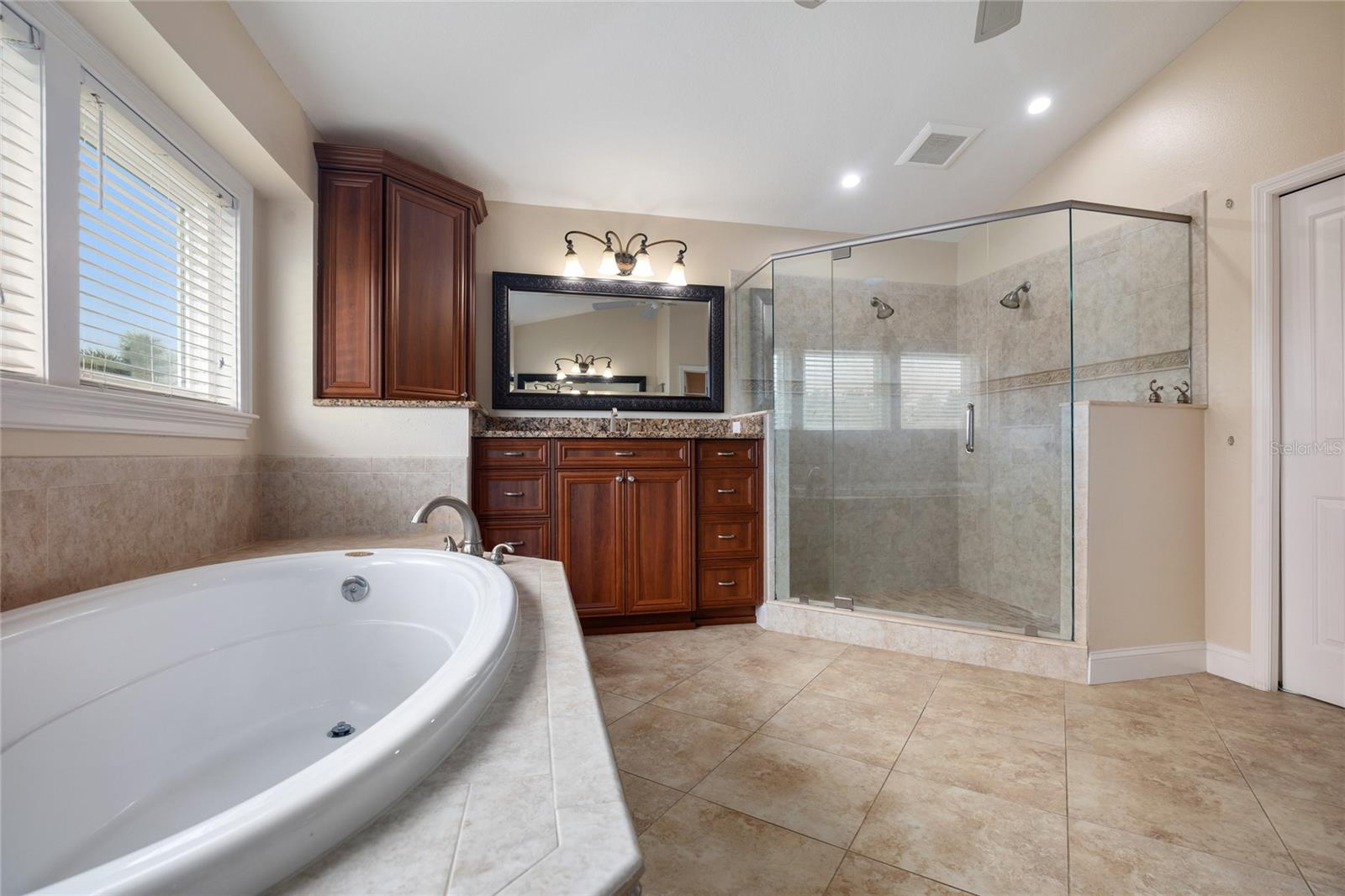 THOUSAND OAKS PH 6-9 - Residential