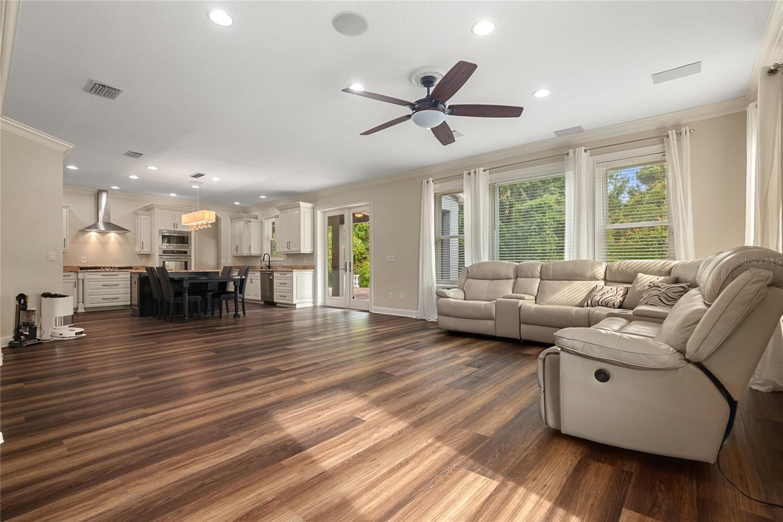 THOUSAND OAKS PH 6-9 - Residential