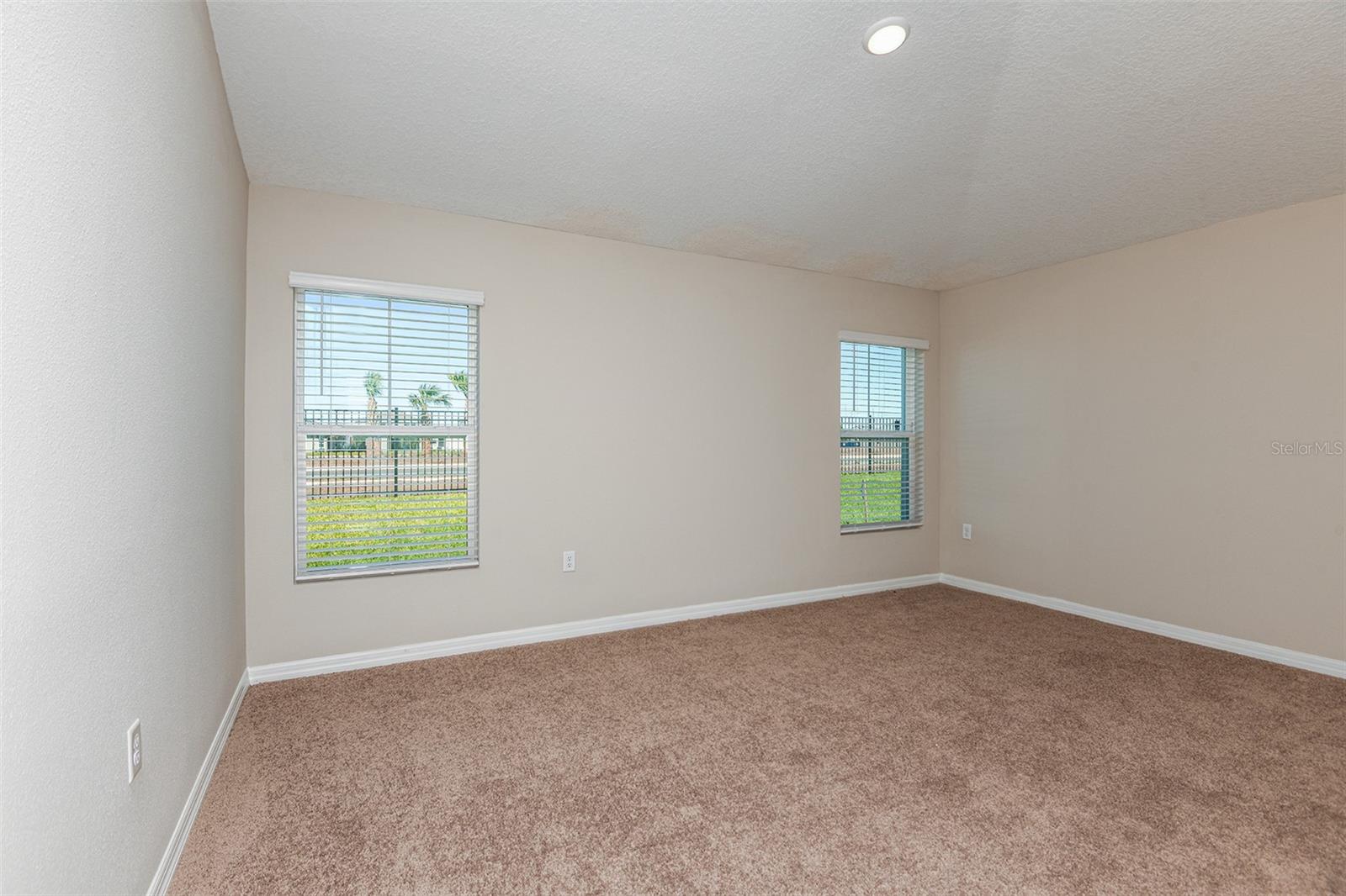 TWO RIVERS - Residential