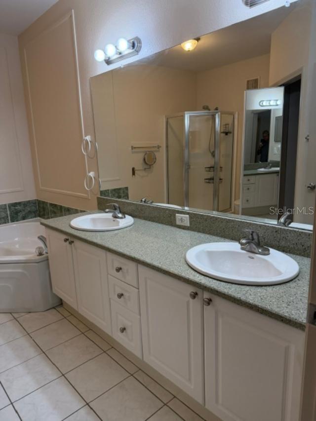 GRAND BELLAGIO AT BAYWATCH CONDO THE - Residential