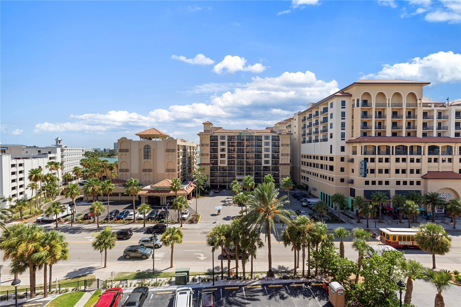 HARBORVIEW GRANDE CONDO - Residential
