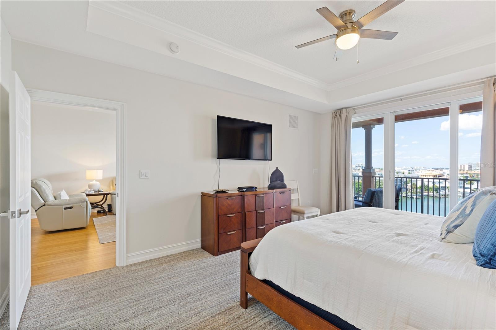 HARBORVIEW GRANDE CONDO - Residential