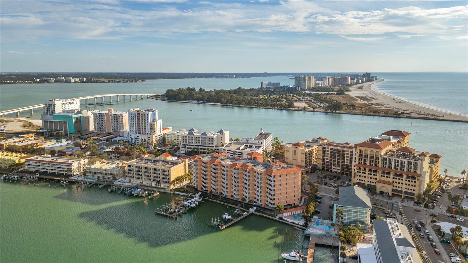 HARBORVIEW GRANDE CONDO - Residential