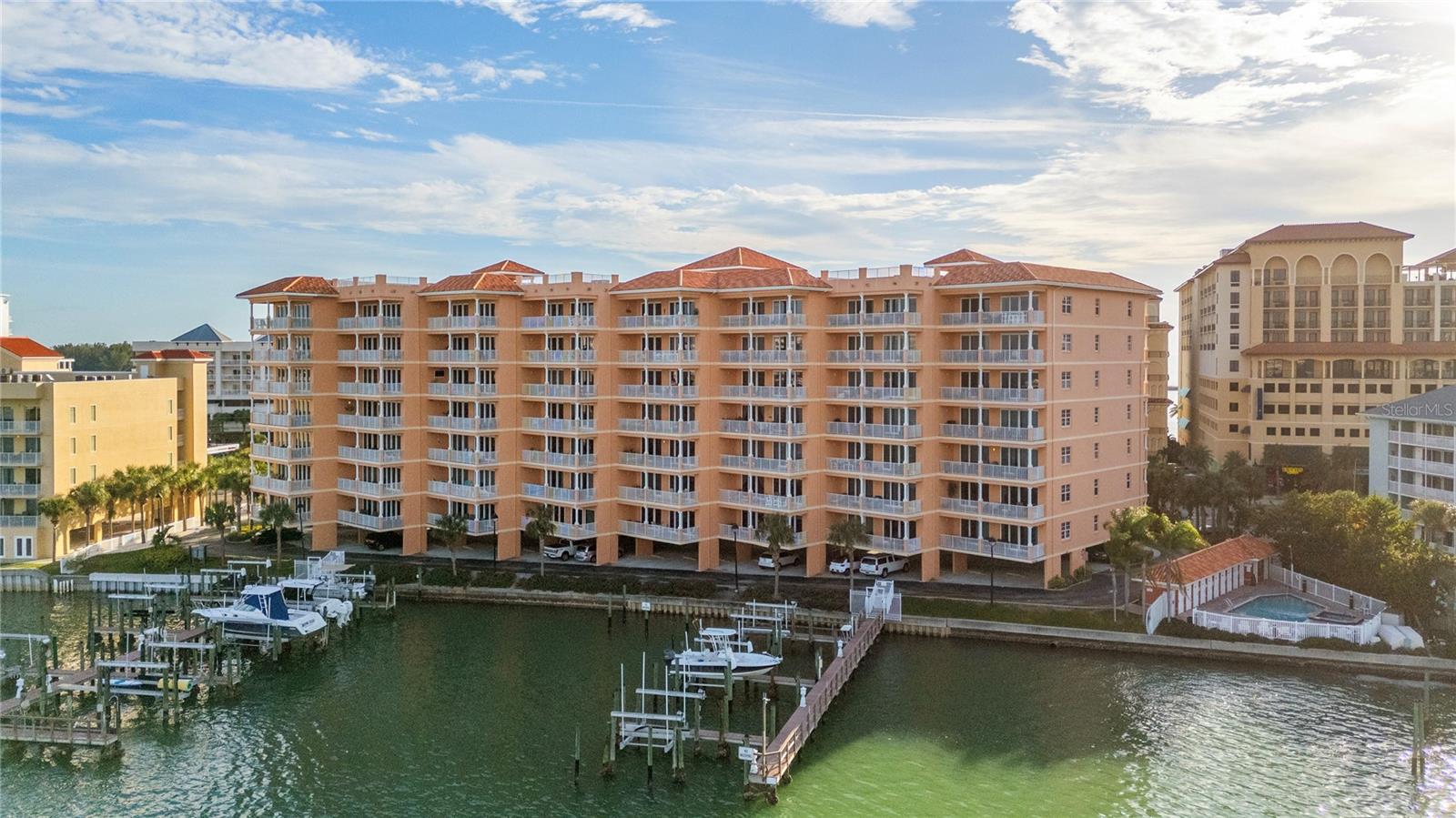 HARBORVIEW GRANDE CONDO - Residential