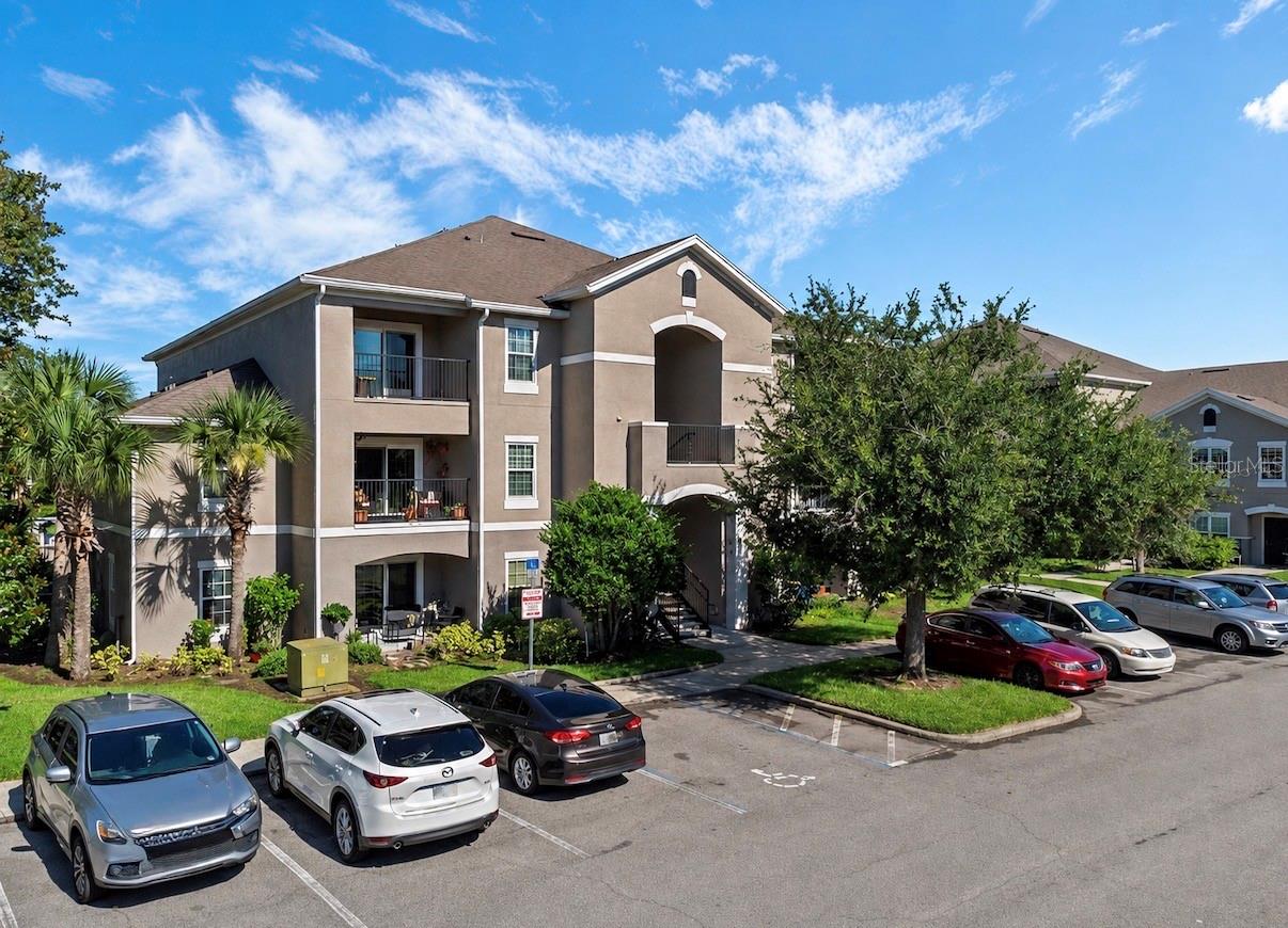 COURTNEY LNDG - Residential Lease