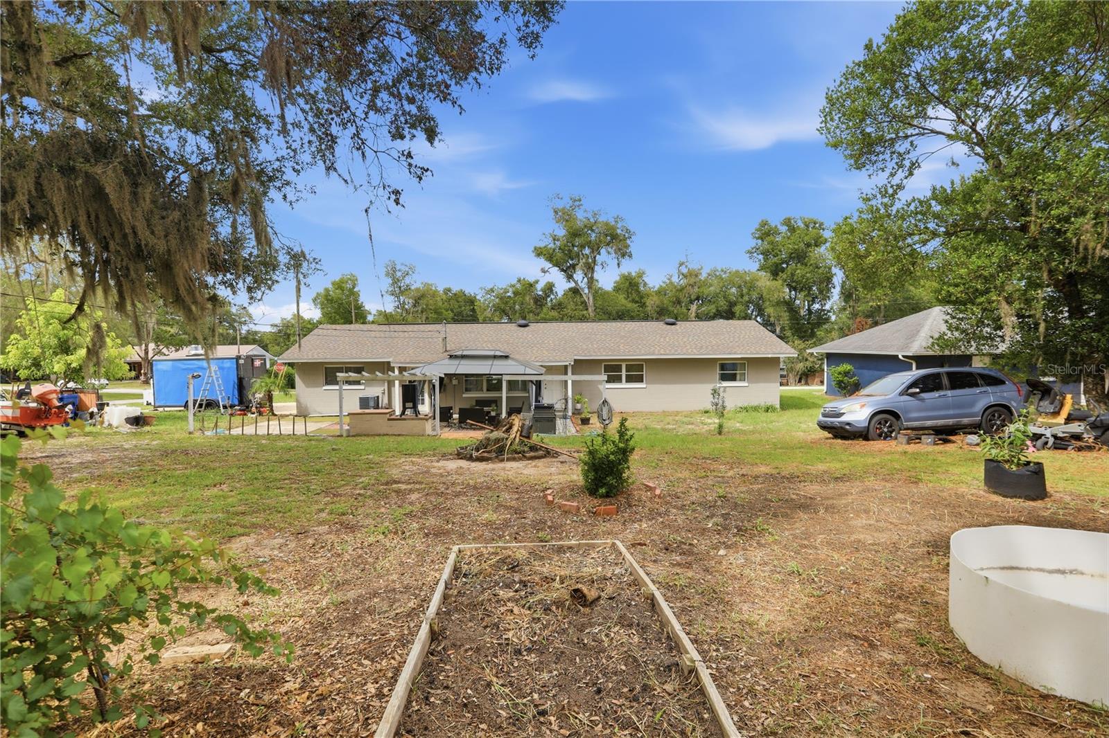 GROVELAND - Residential