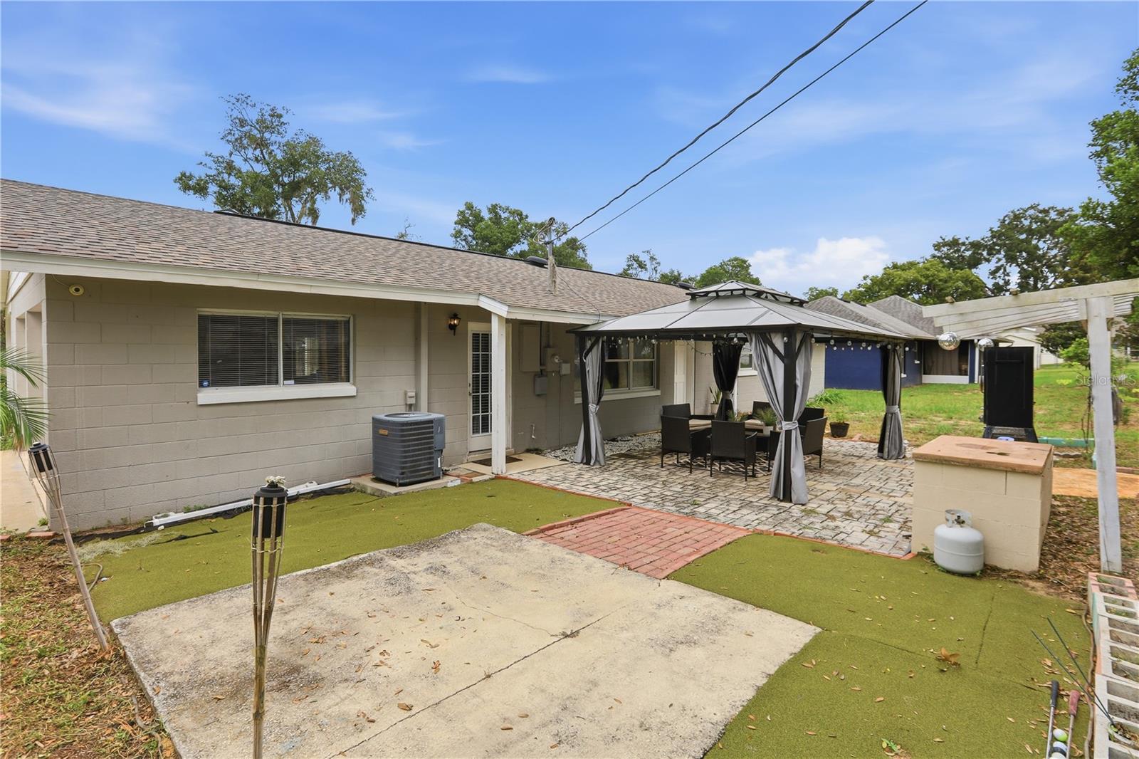 GROVELAND - Residential