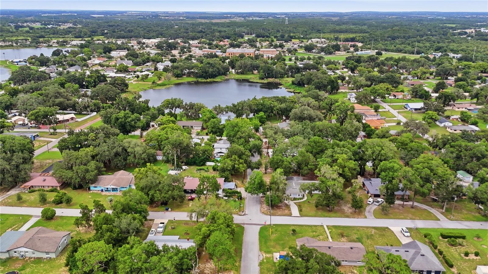 GROVELAND - Residential