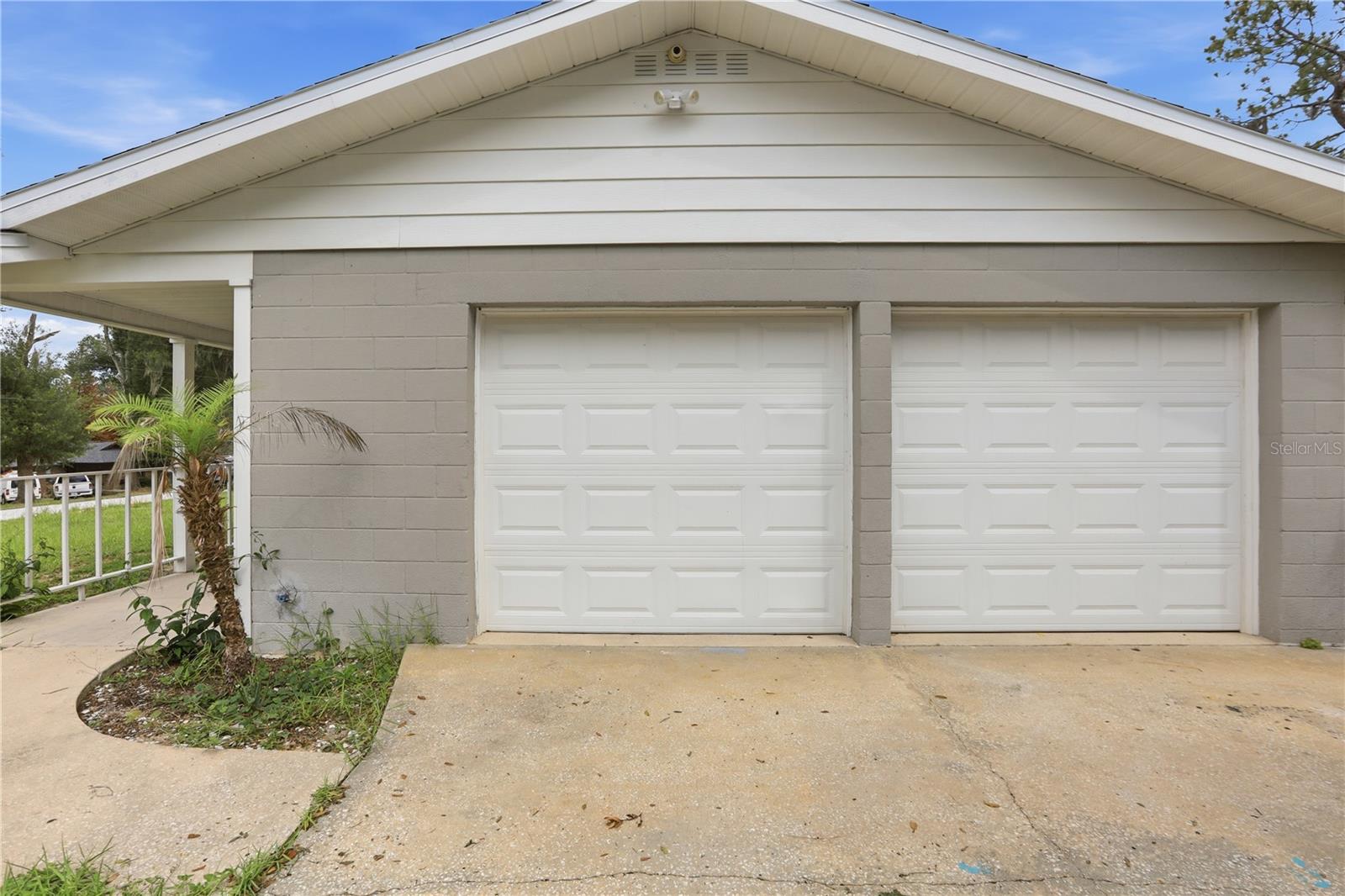 GROVELAND - Residential