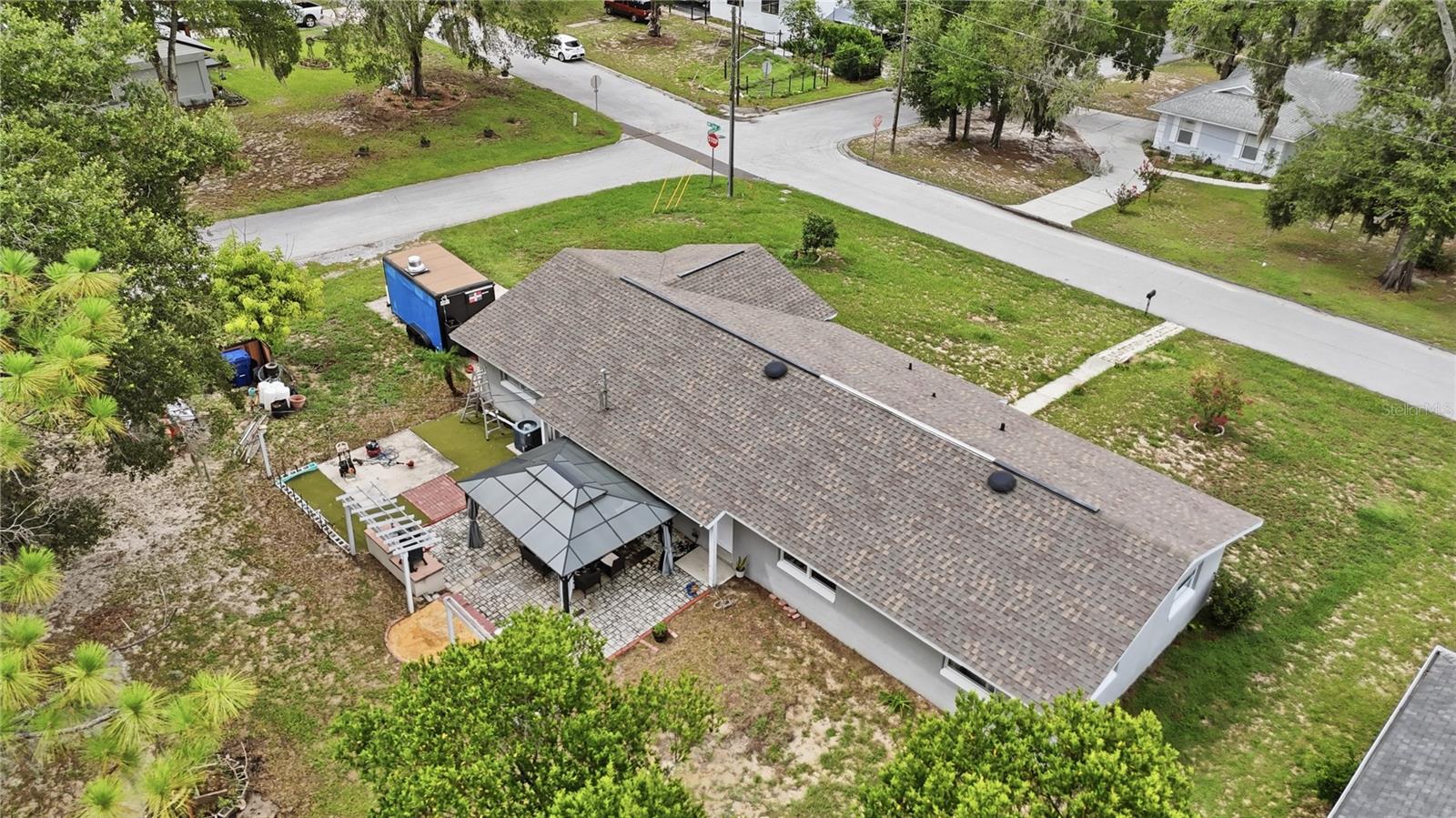 GROVELAND - Residential
