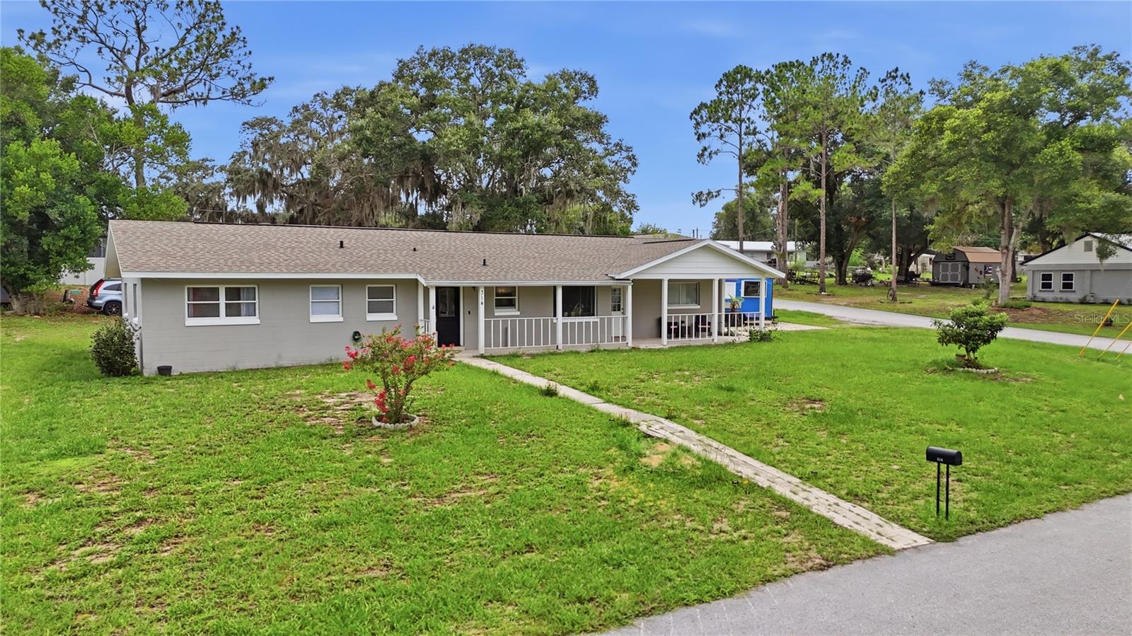 GROVELAND - Residential