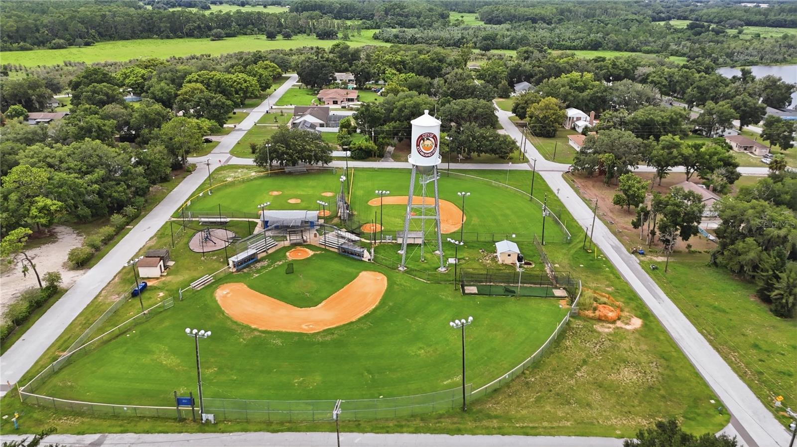 GROVELAND - Residential