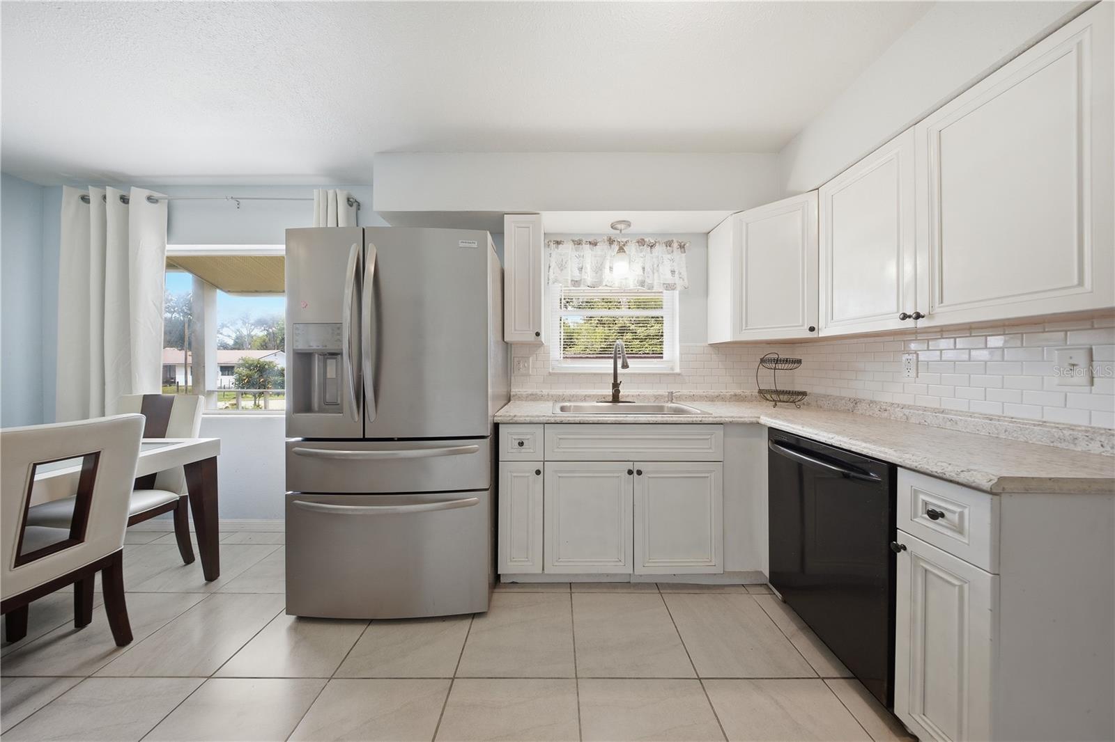 GROVELAND - Residential
