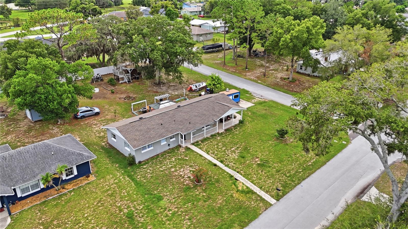 GROVELAND - Residential