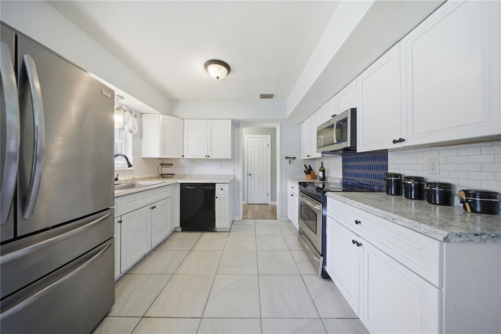 GROVELAND - Residential