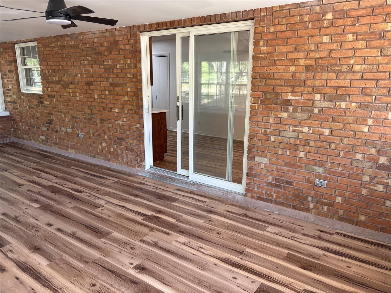 WEEKI WACHEE ACRES - Residential