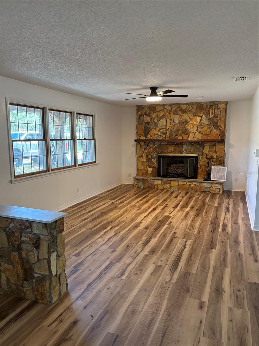 WEEKI WACHEE ACRES - Residential