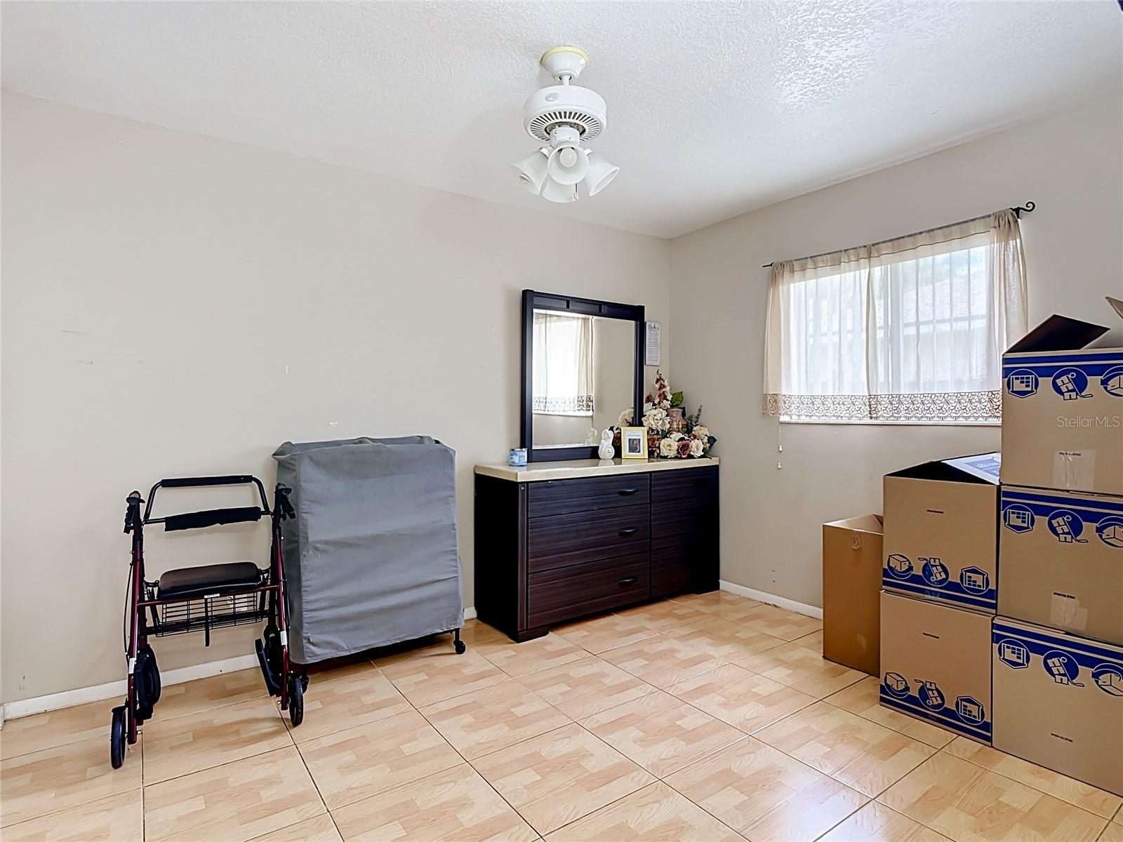 BVL UNIT 6 5TH ADD - Residential