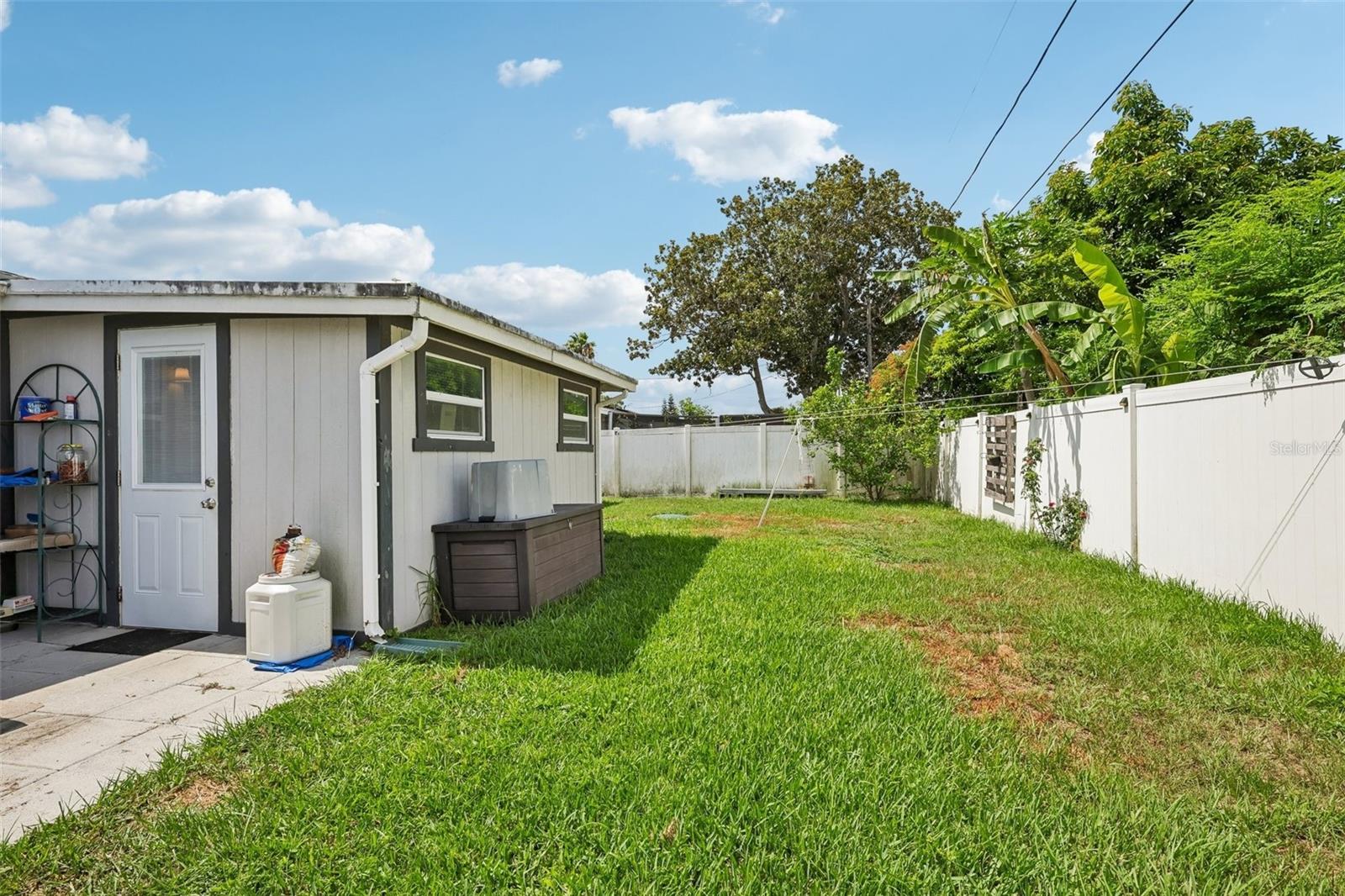 HOLIDAY GARDENS - Residential