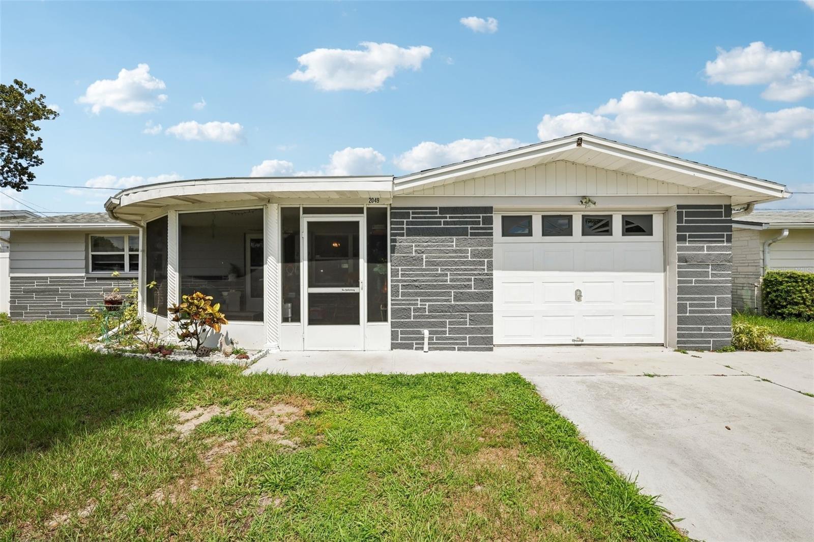 HOLIDAY GARDENS - Residential