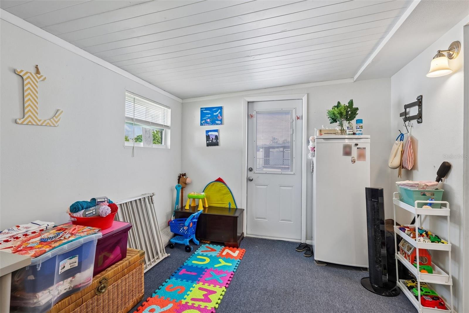 HOLIDAY GARDENS - Residential