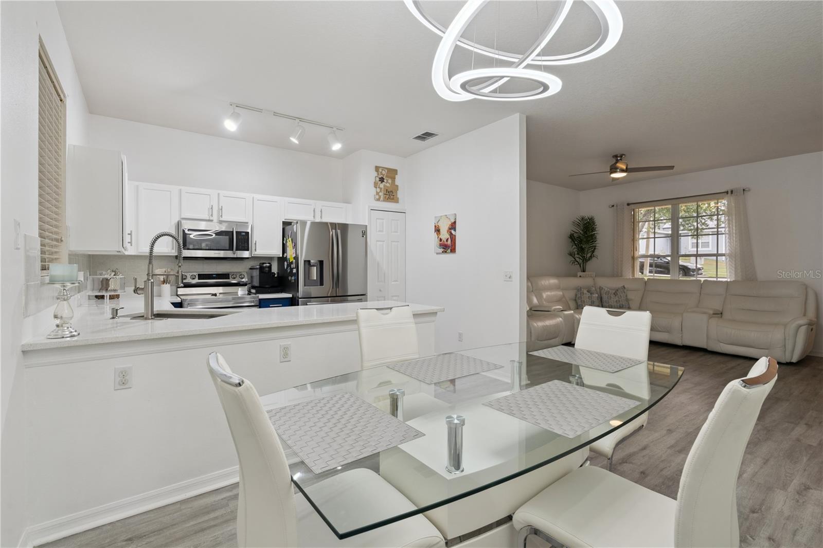 PLYMOUTH LANDING PH 02 49 20 - Residential