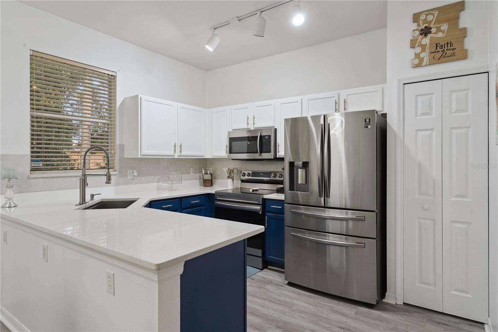 PLYMOUTH LANDING PH 02 49 20 - Residential