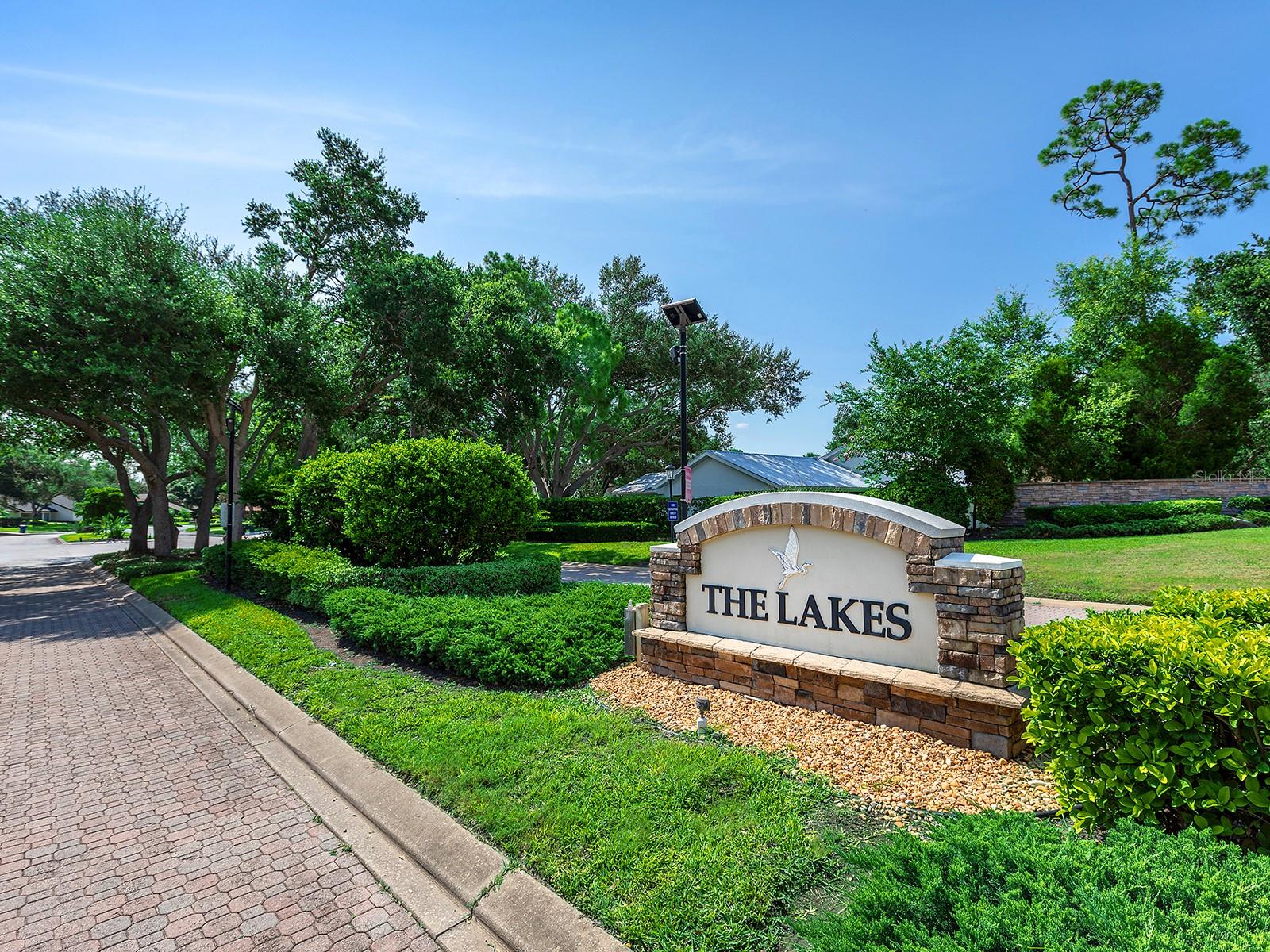 LAKES ESTATES THE - Residential Lease