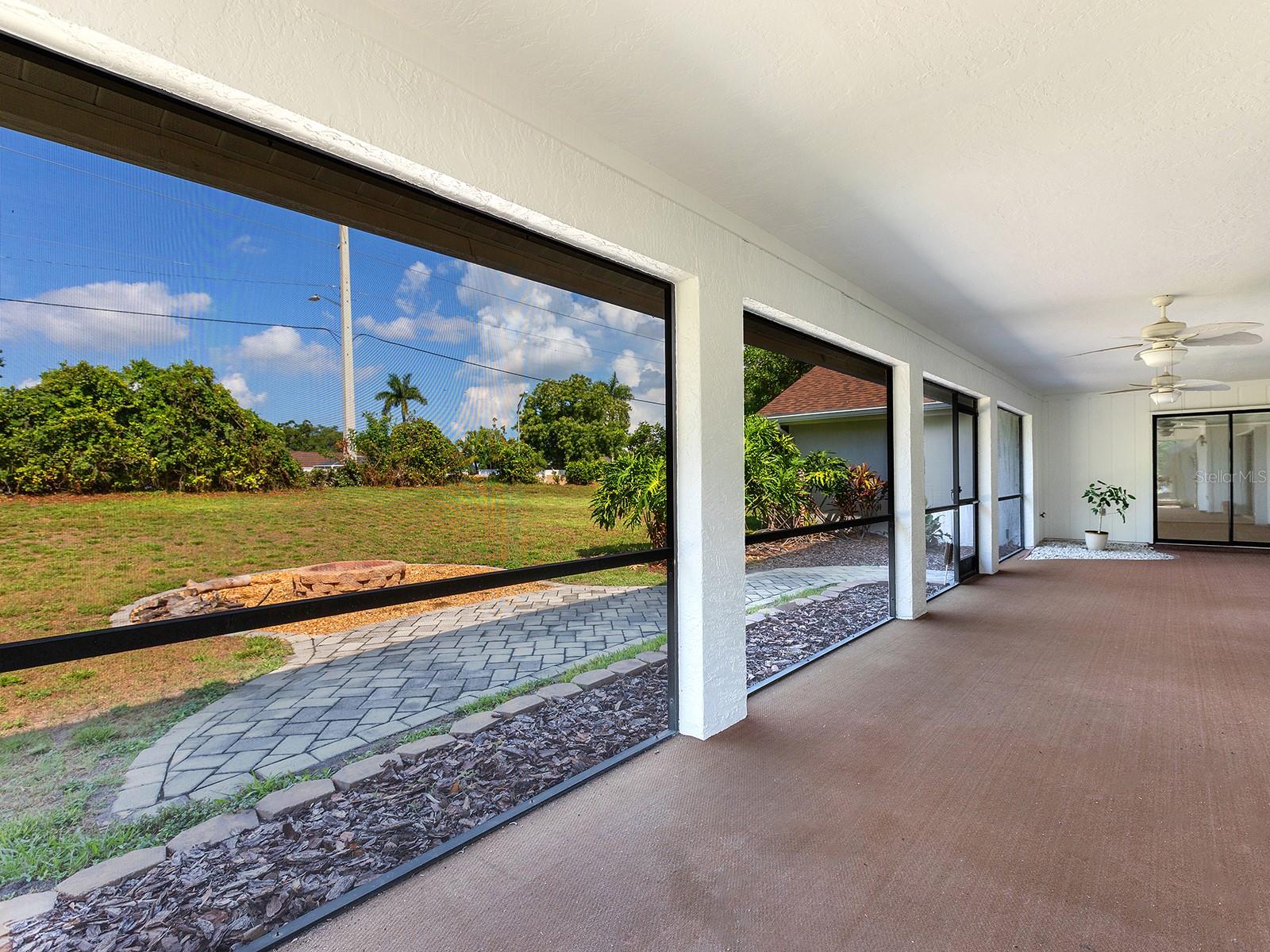 LAKES ESTATES THE - Residential Lease