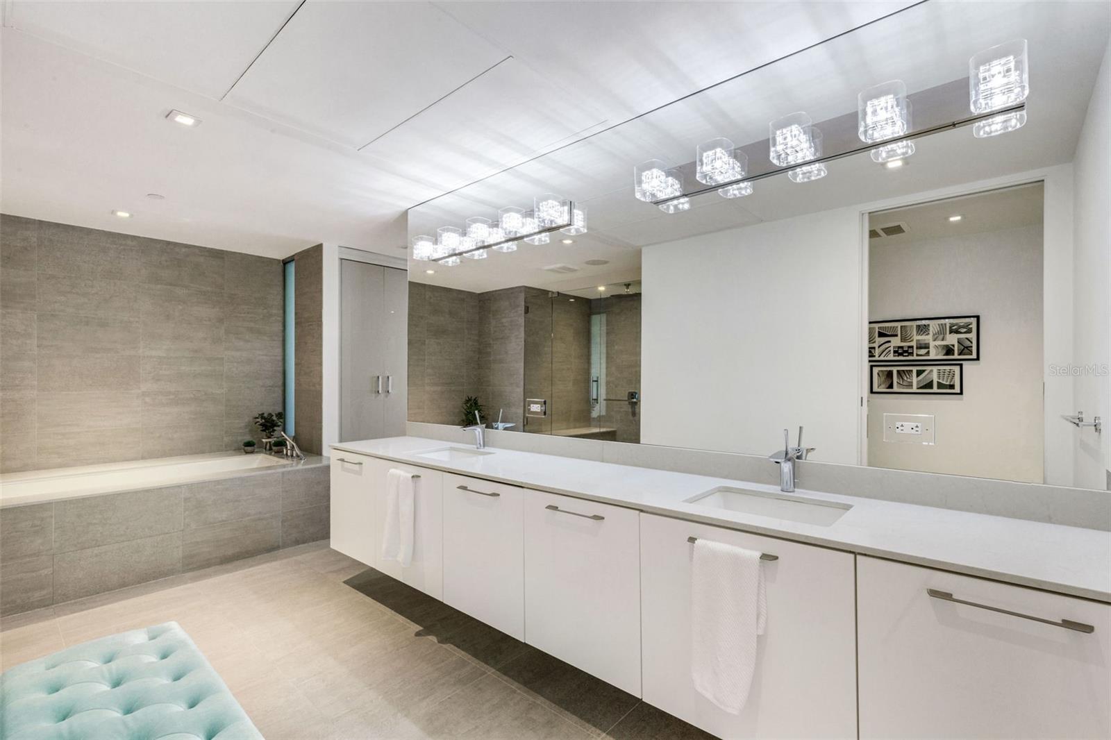 AQUA - Residential