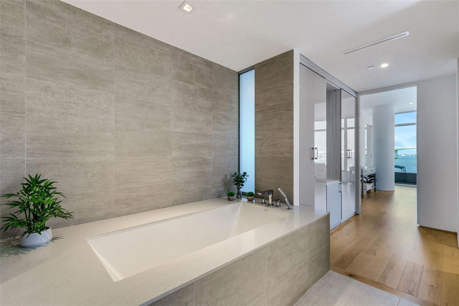 AQUA - Residential