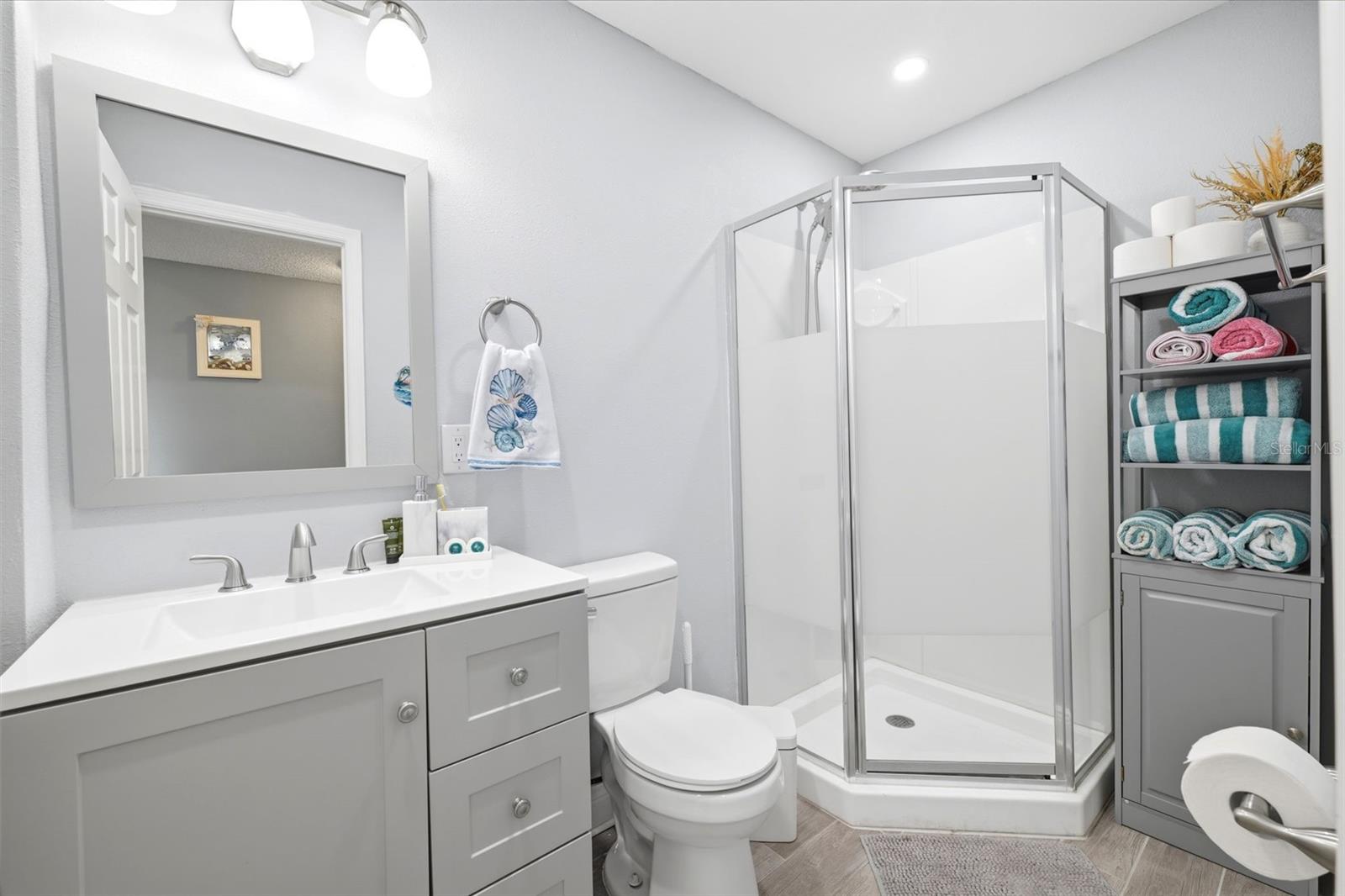 GULF COAST RET UNIT 6 - Residential