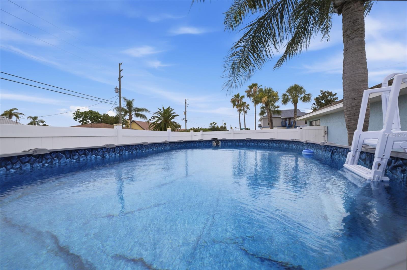 GULF COAST RET UNIT 6 - Residential