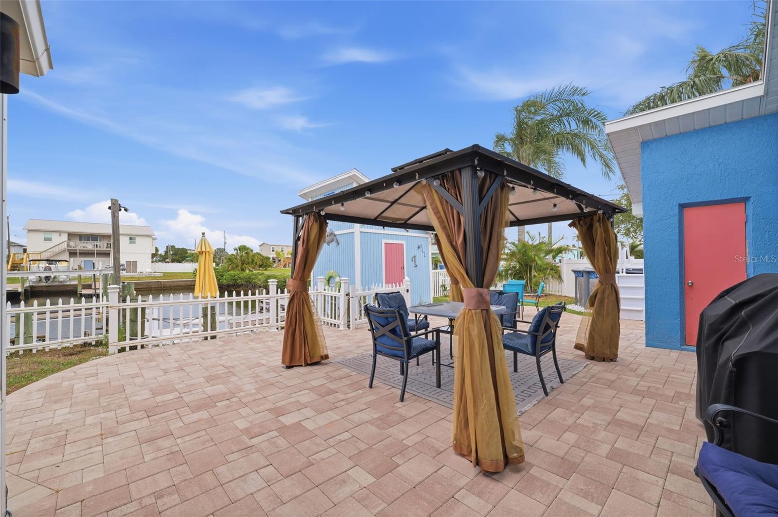 GULF COAST RET UNIT 6 - Residential