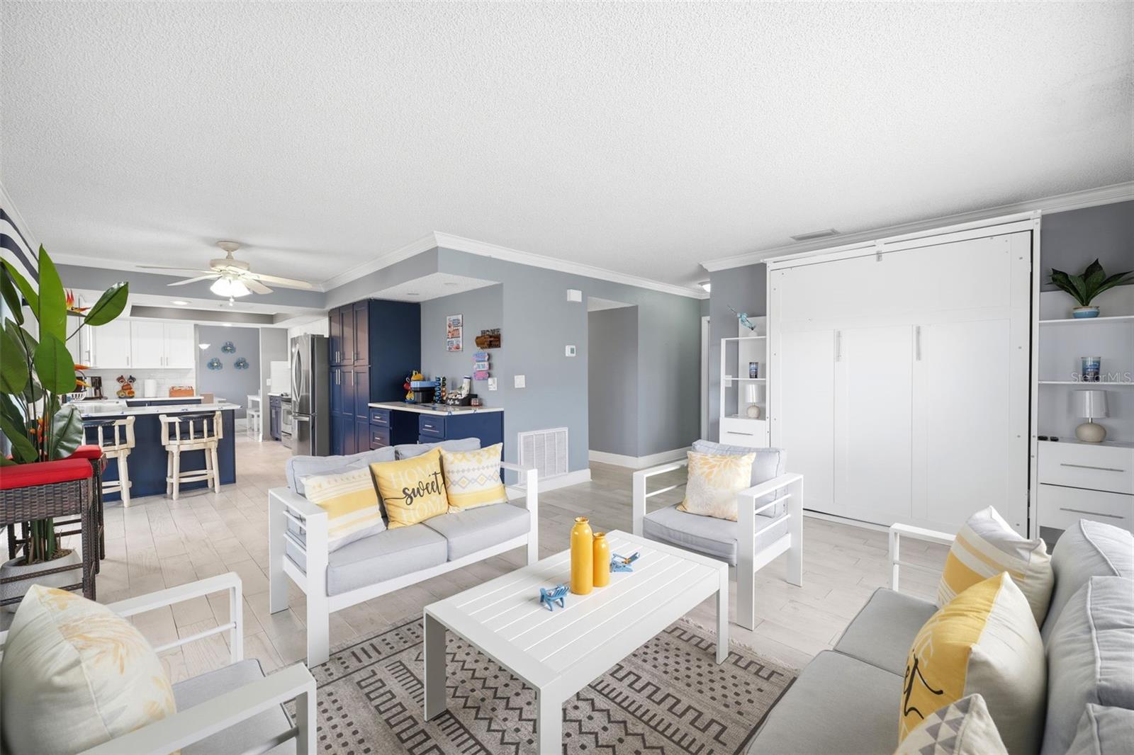 GULF COAST RET UNIT 6 - Residential