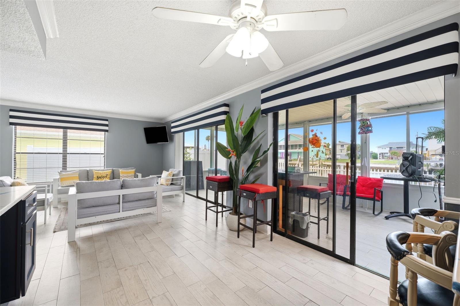 GULF COAST RET UNIT 6 - Residential