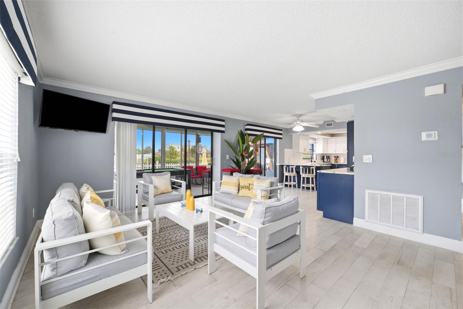 GULF COAST RET UNIT 6 - Residential