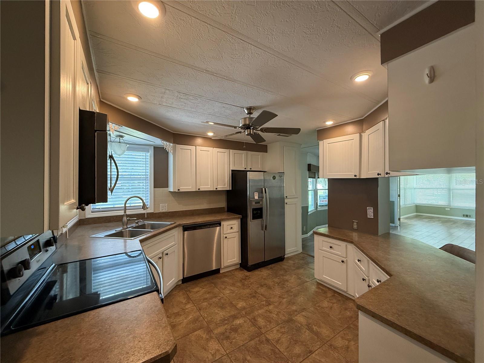 CONTINENTAL CC INC RESORTS - Residential