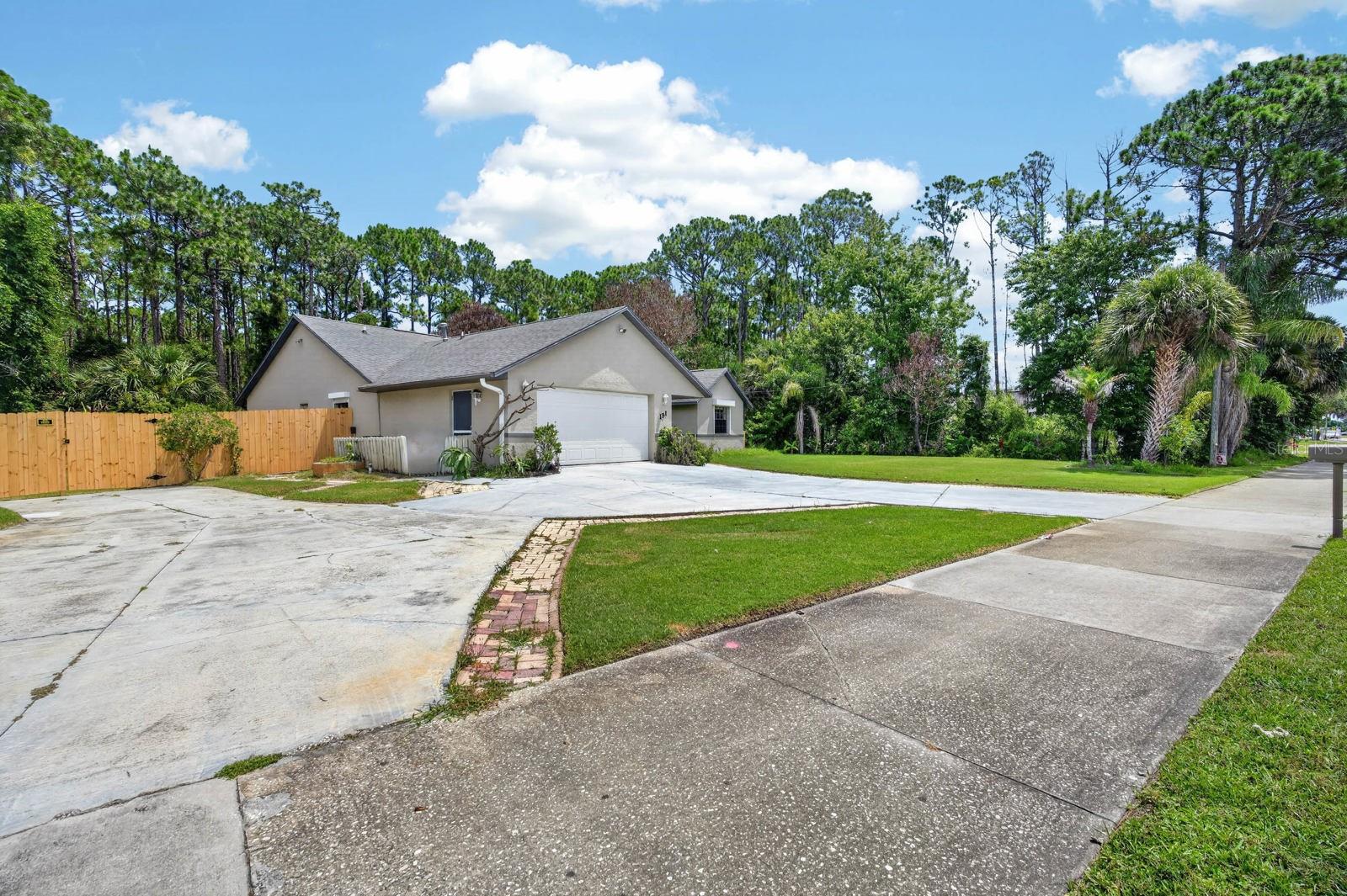 LYNNE GARDENS - Residential