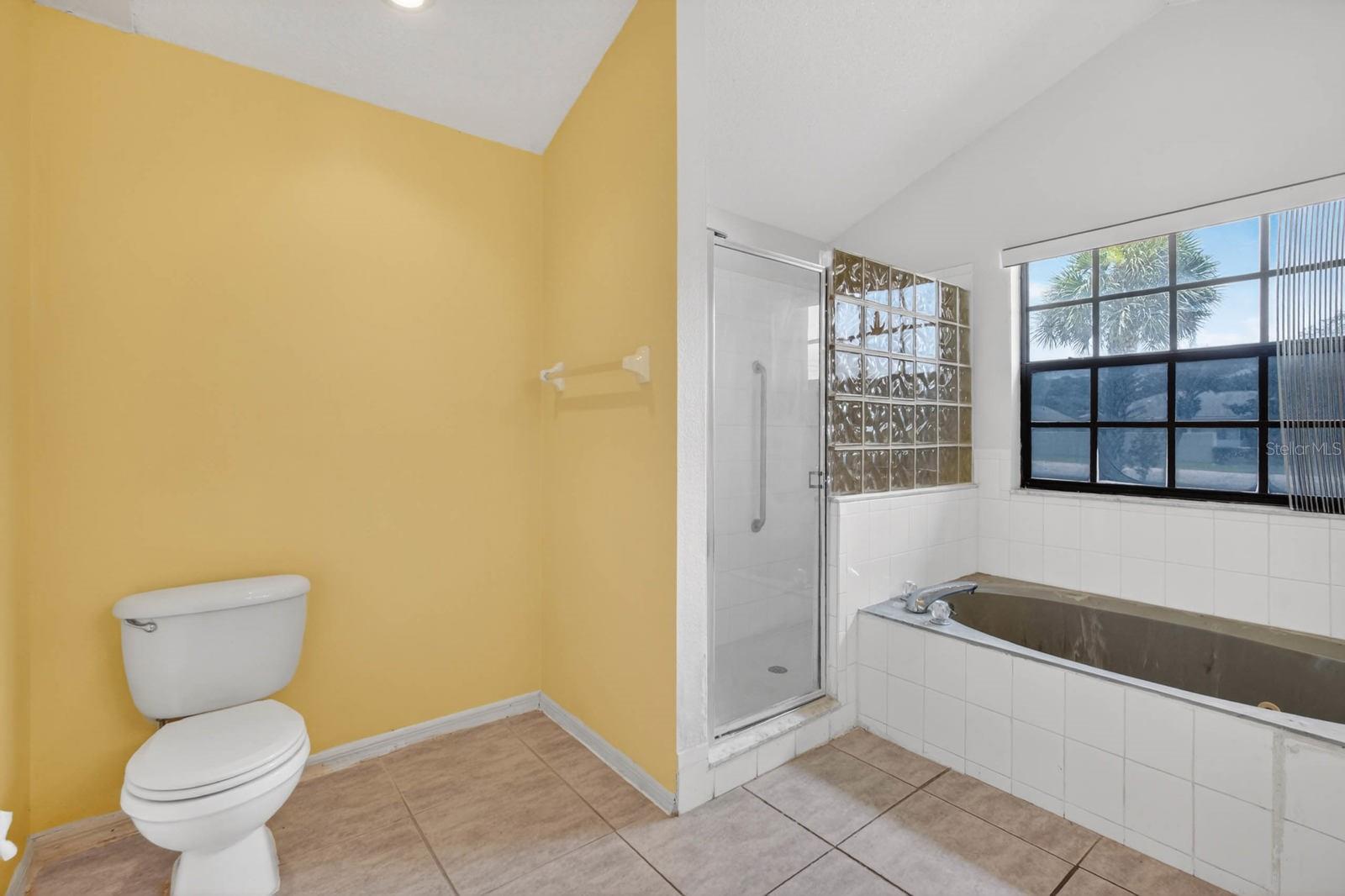 LYNNE GARDENS - Residential