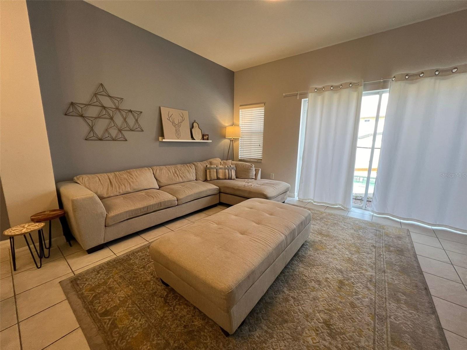 ENCANTADA PH 1 - Residential