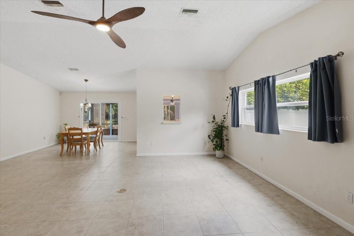 PINE LAKES - Residential