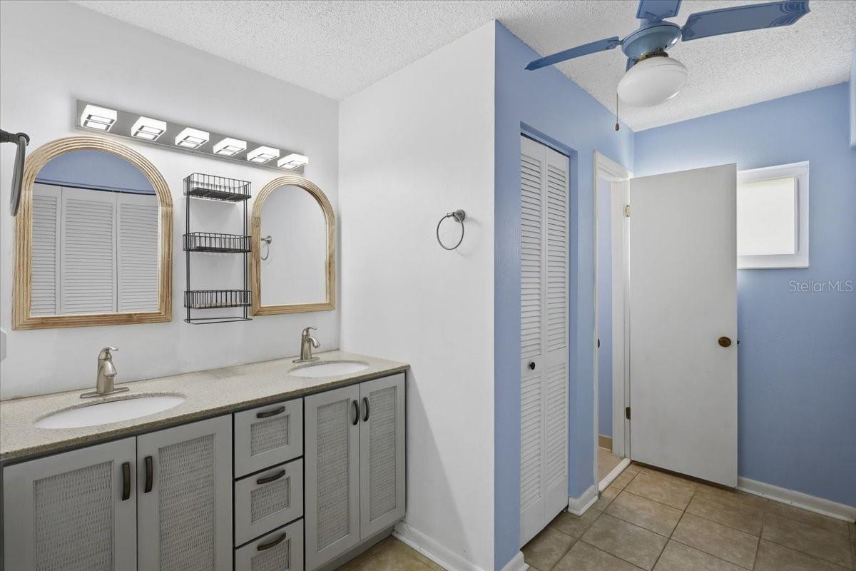PINE LAKES - Residential