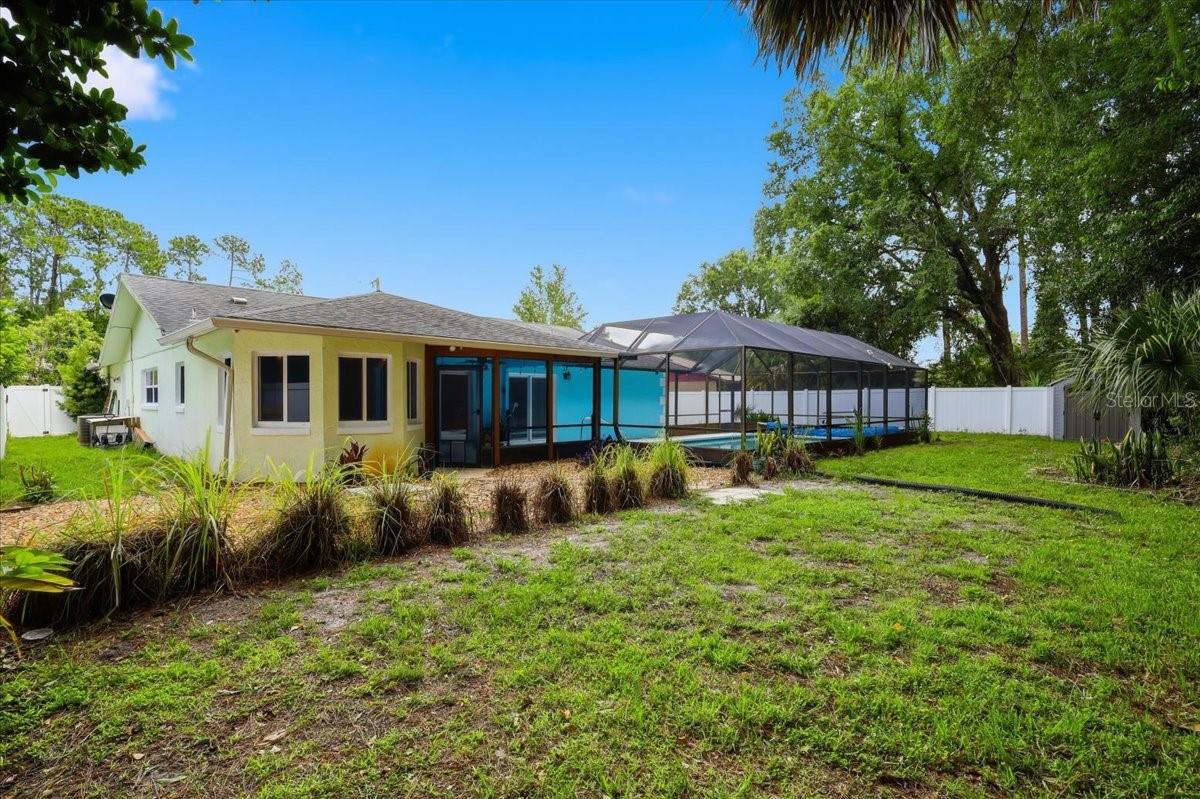 PINE LAKES - Residential